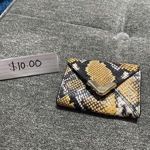 NWOT. Elaine Turner card case